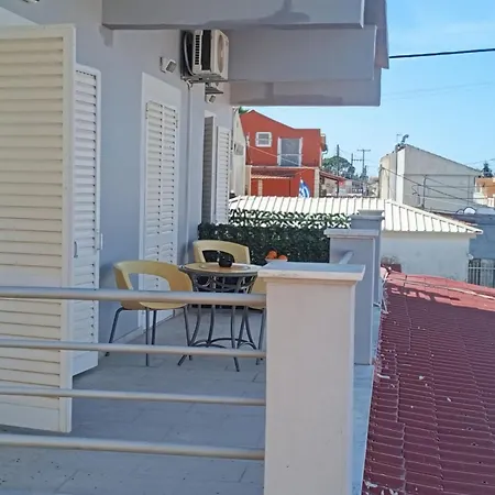 On The Strip-studio 2 Κάβος