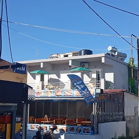 On The Strip-studio 2 * קאבוס