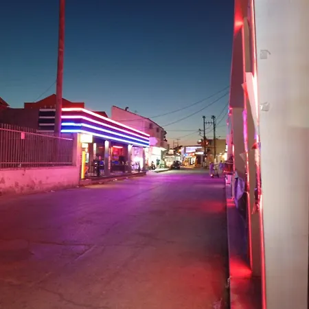 On The Strip-studio 2 *